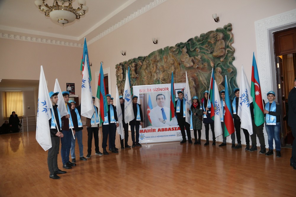 YAP namizədi Laçınlı seçicilərlə görüşlərə Sumqayıtdan start verdi - FOTOLAR